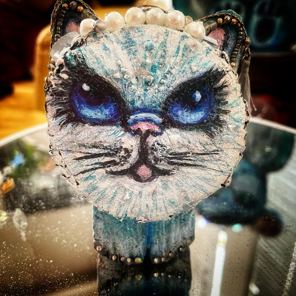 Handmade wooden kitty